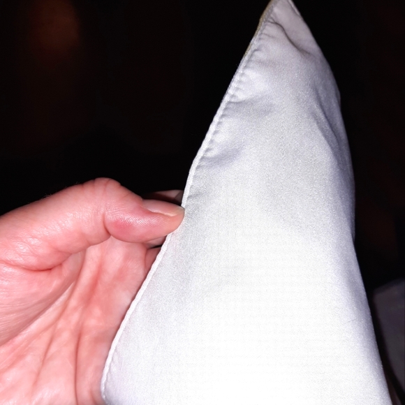 Bunny Butts in Flower Pots Table Runner NWT - Picture 6 of 9